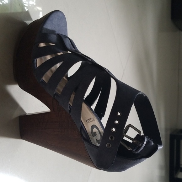 Stunning Guess high platforms 💙👠 - Picture 3 of 7